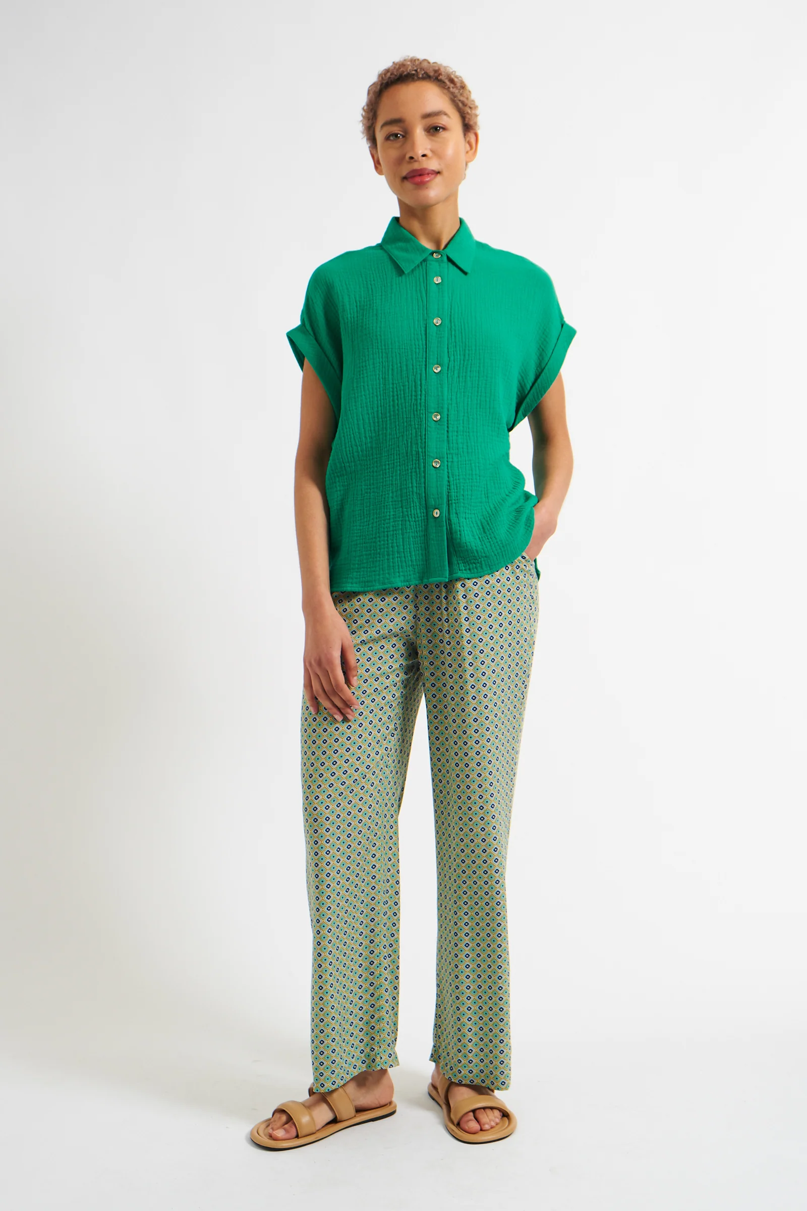 Abinaya Green Double Gauze Short Sleeved Shirt - Image 4