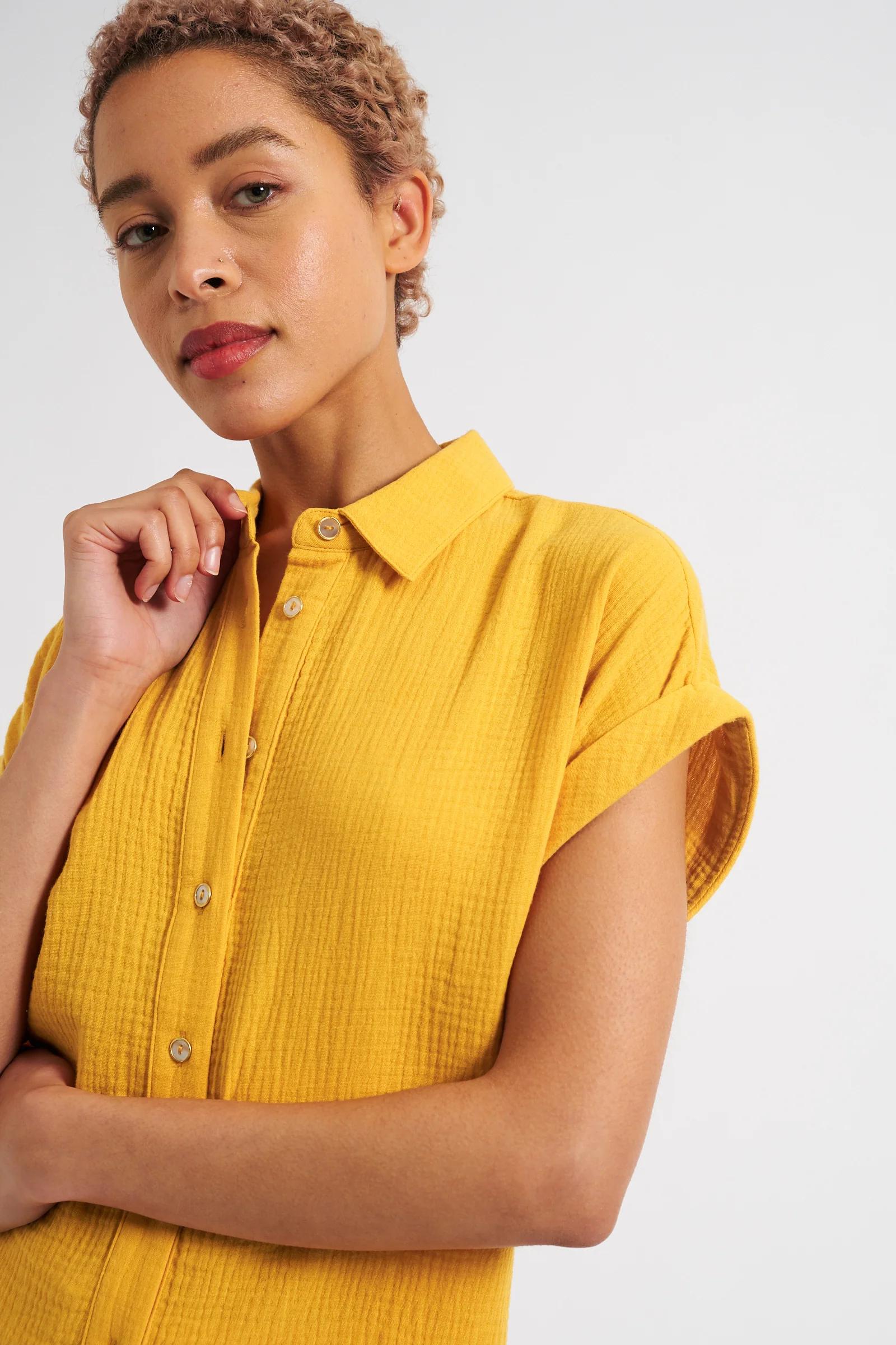 Abinaya Mustard Double Gauze Short Sleeved Shirt - Image 3