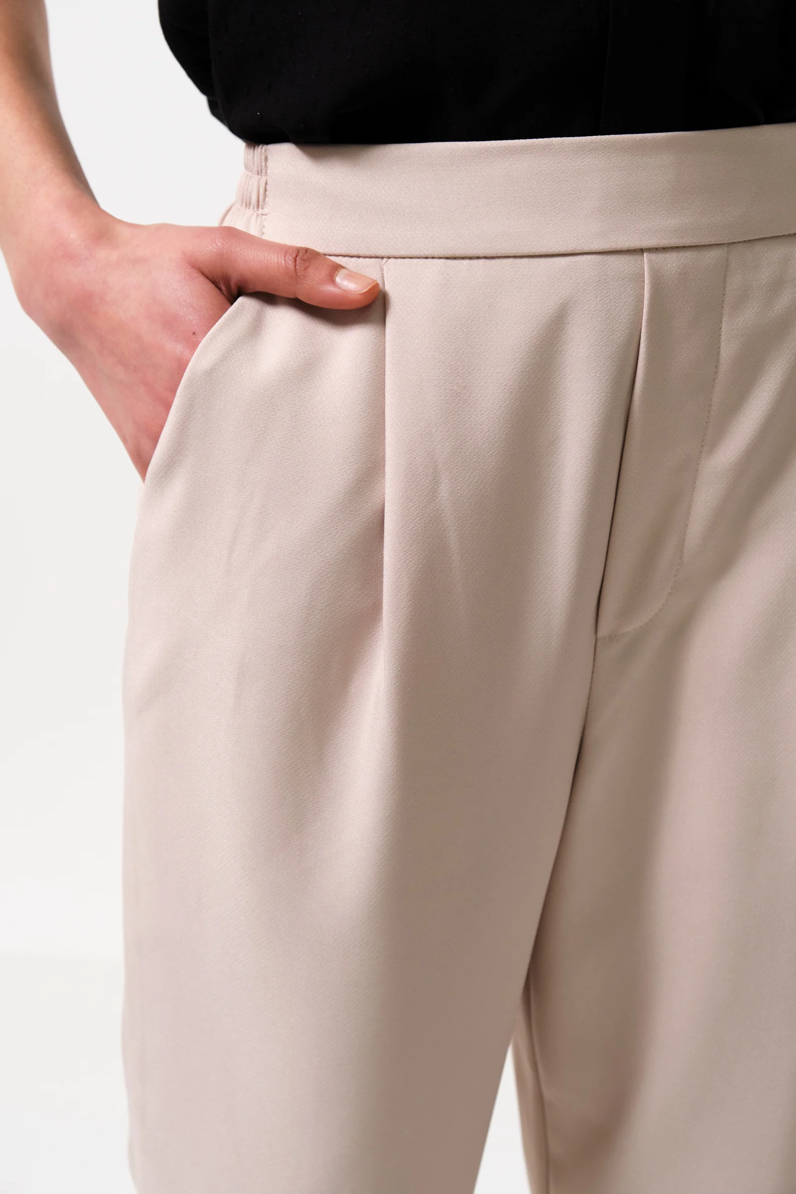 Bayeux Sustainable Satin Back Crepe Trouser - Camel - Image 4