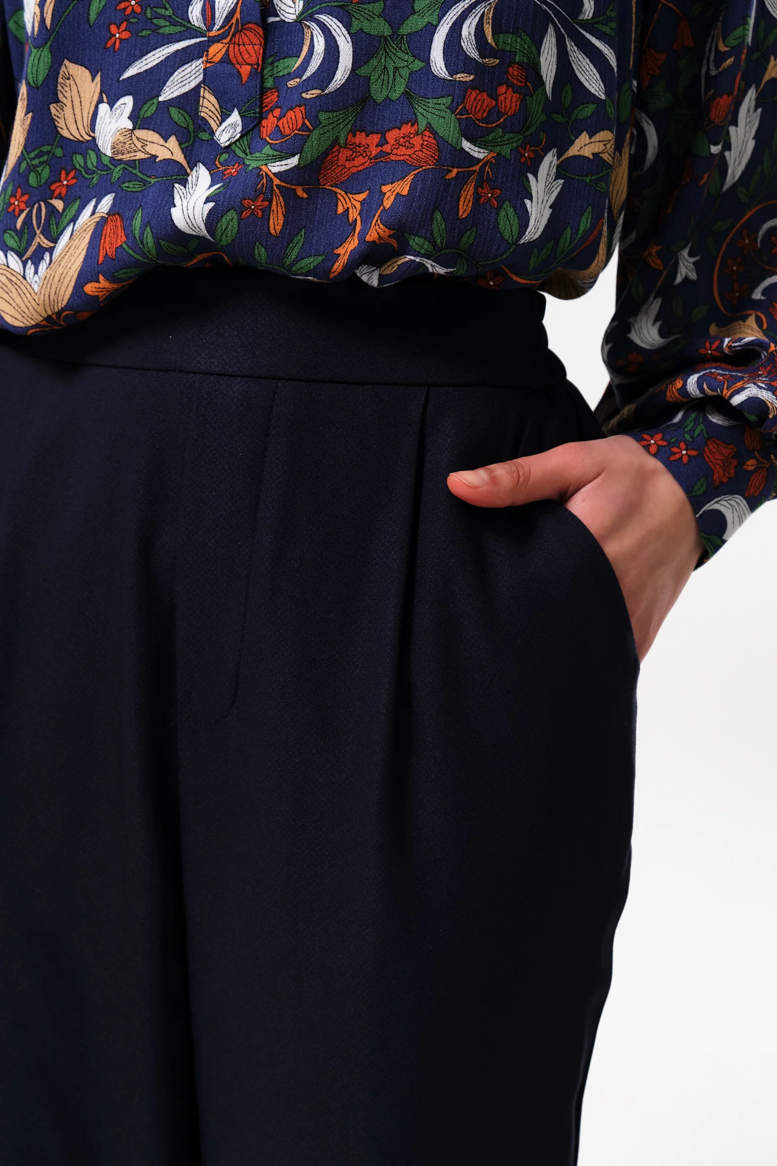Bayeux Sustainable Satin Back Crepe Trouser - Navy - Image 3