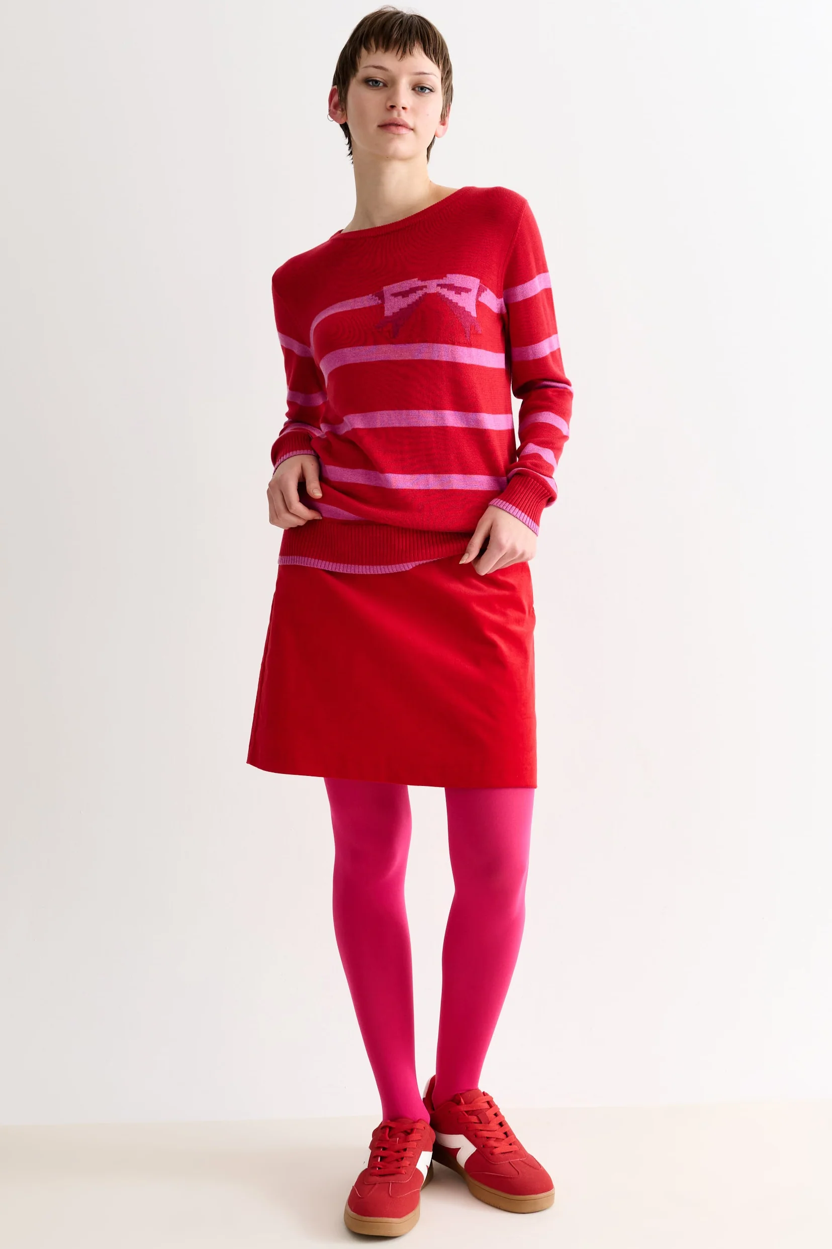 Bly Bow Intarsia Striped Jumper – Red - Image 4