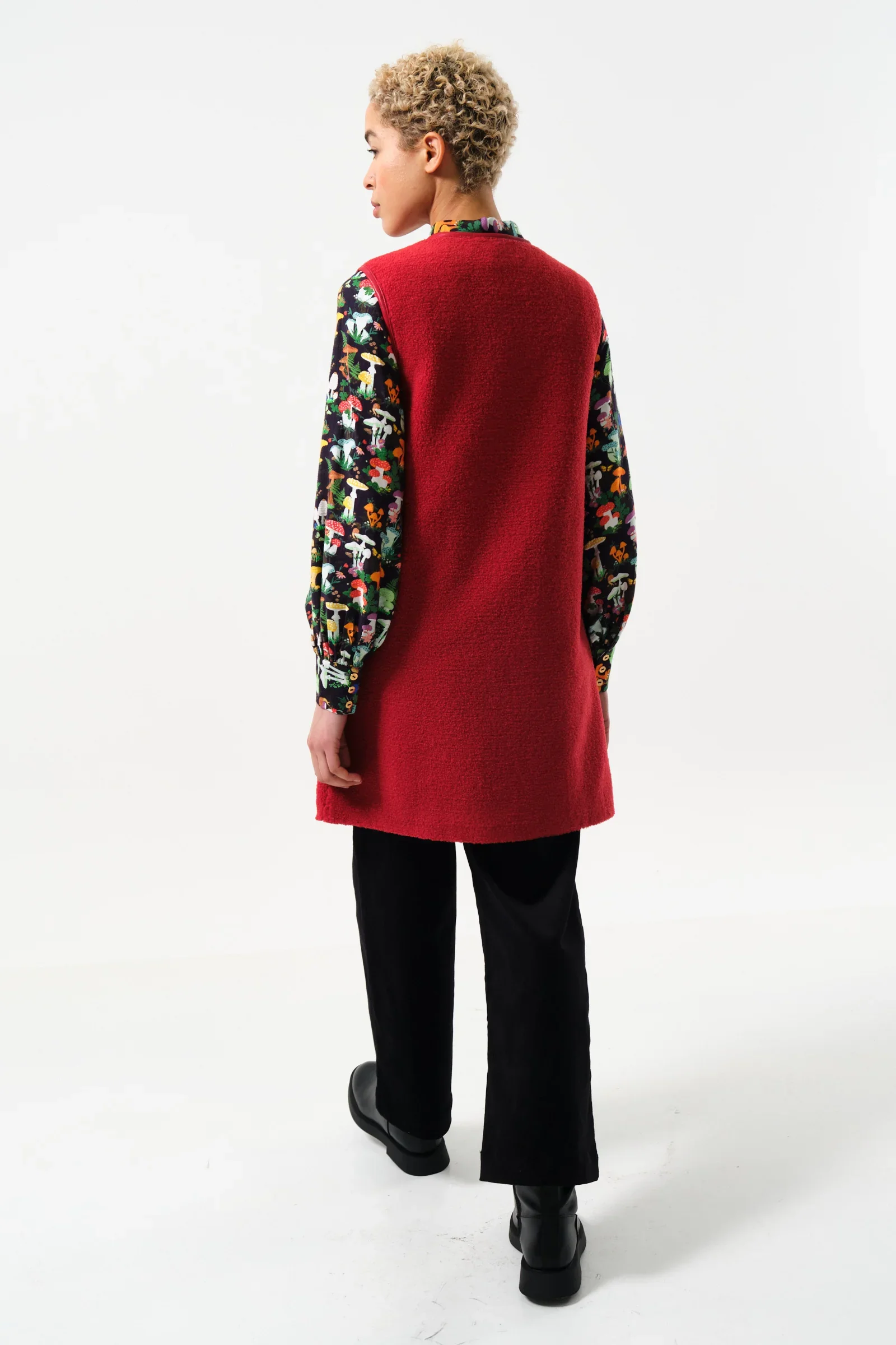 Cathel Borg Longline Waistcoat - Red - Image 2