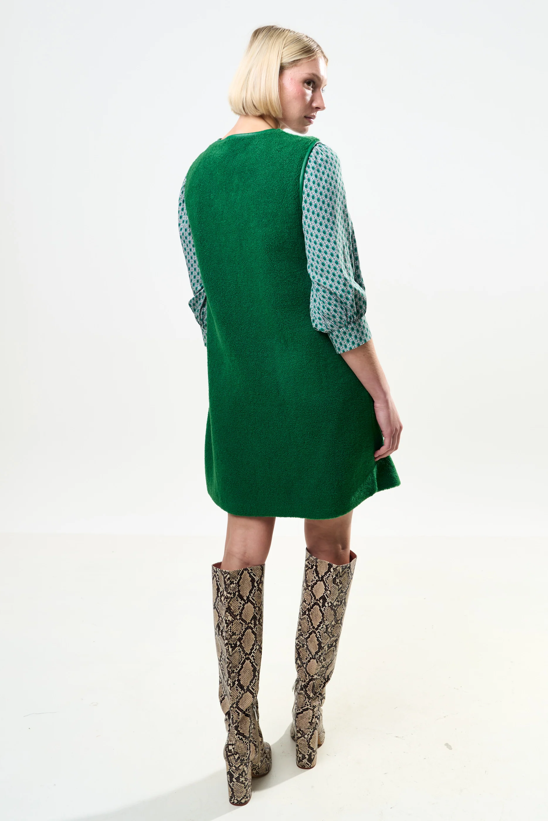 Cathel Borg Longline Waistcoat - Green - Image 2