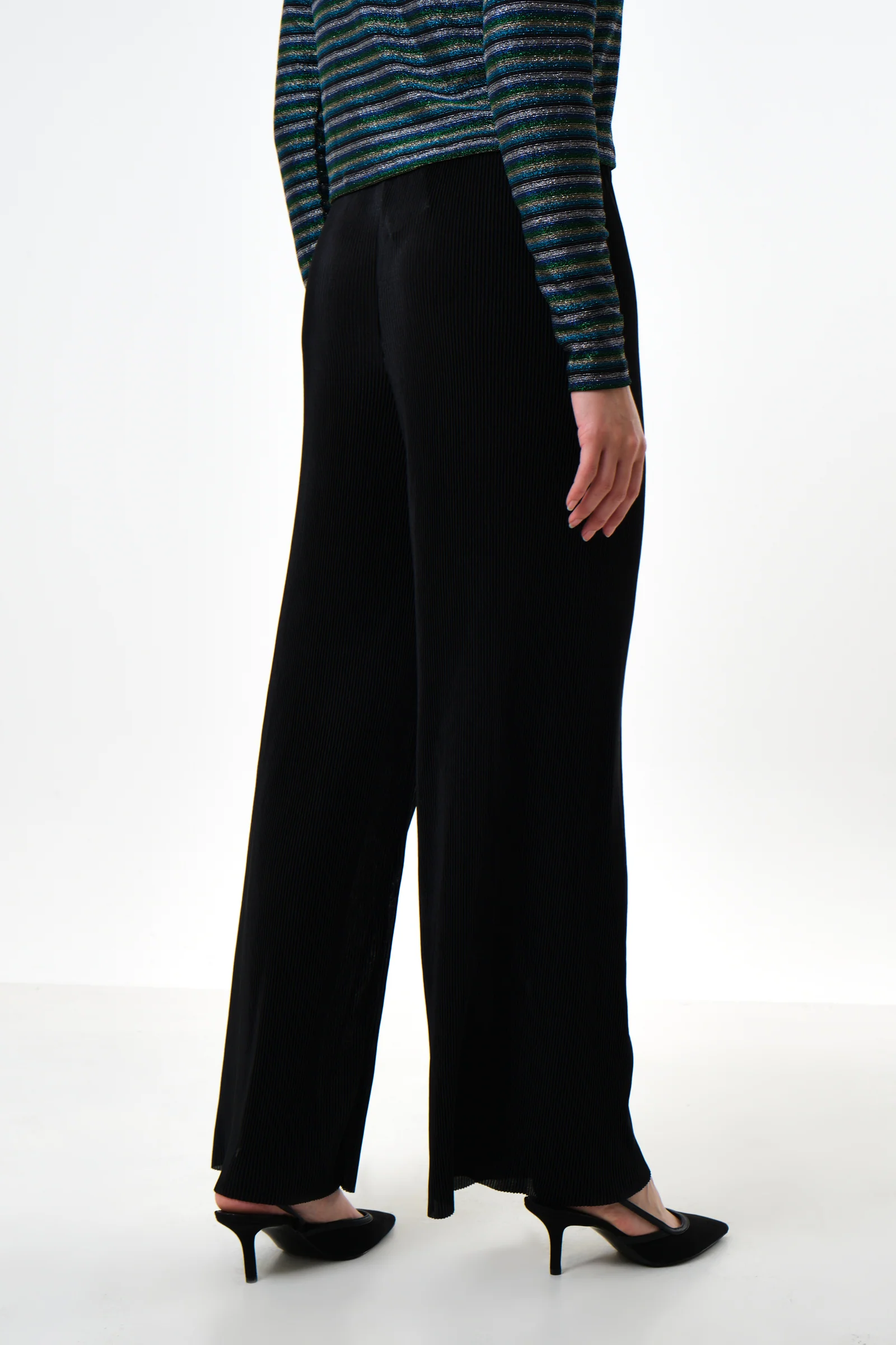 Clothide Pleated Wide Leg Trousers - Black - Image 3