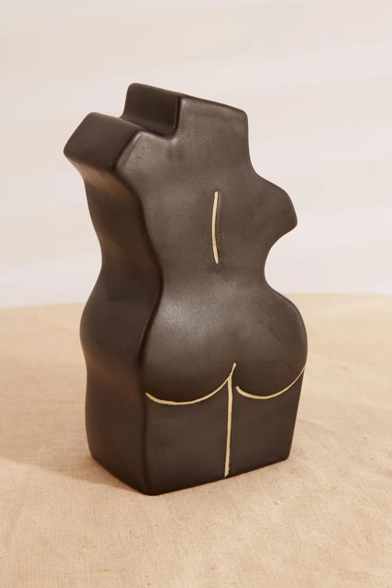 Female Body Shaped Vase - Image 3