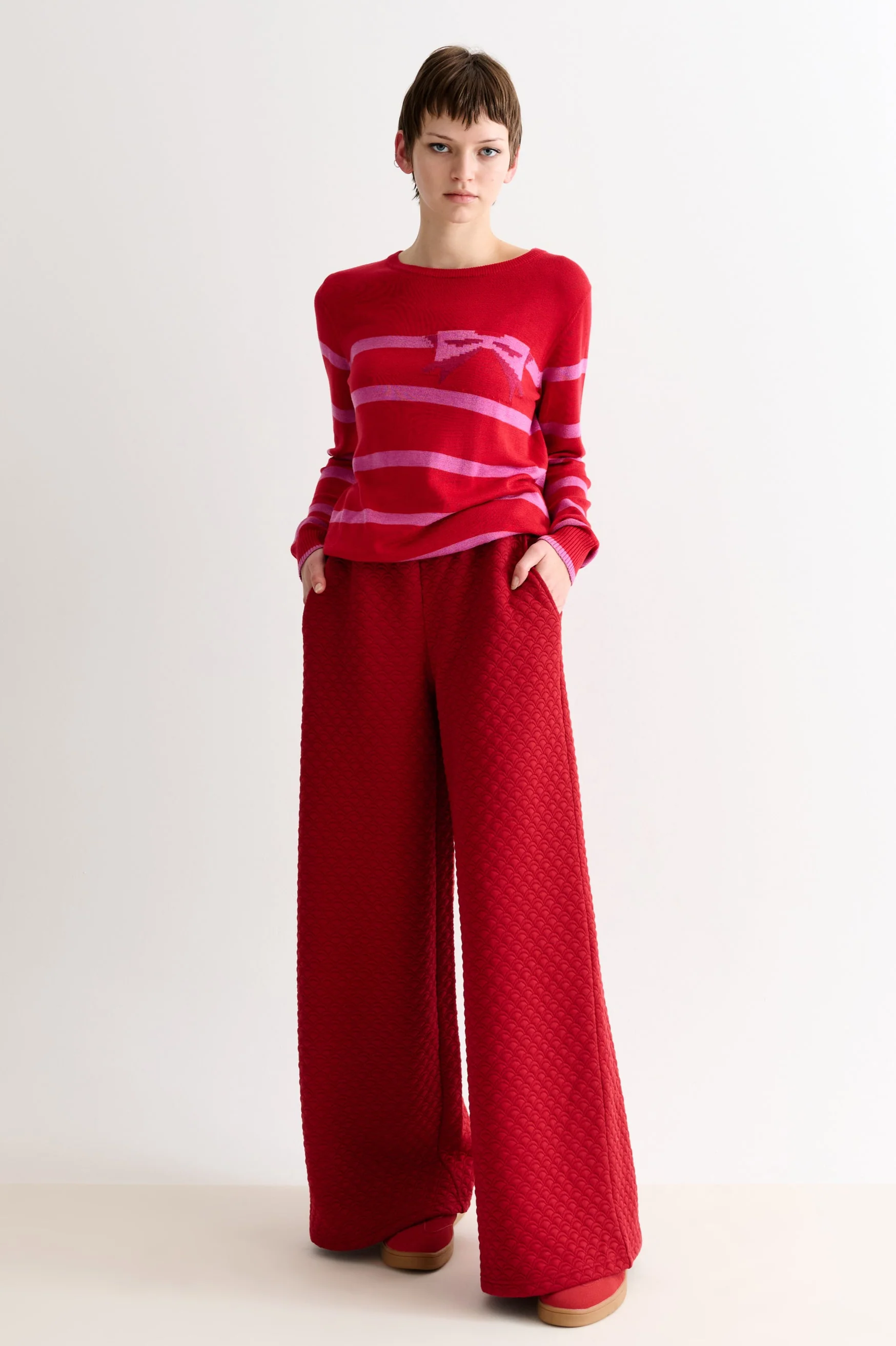Flory Scallop Quilt Wide Leg Trouser - Wine Red - Image 3