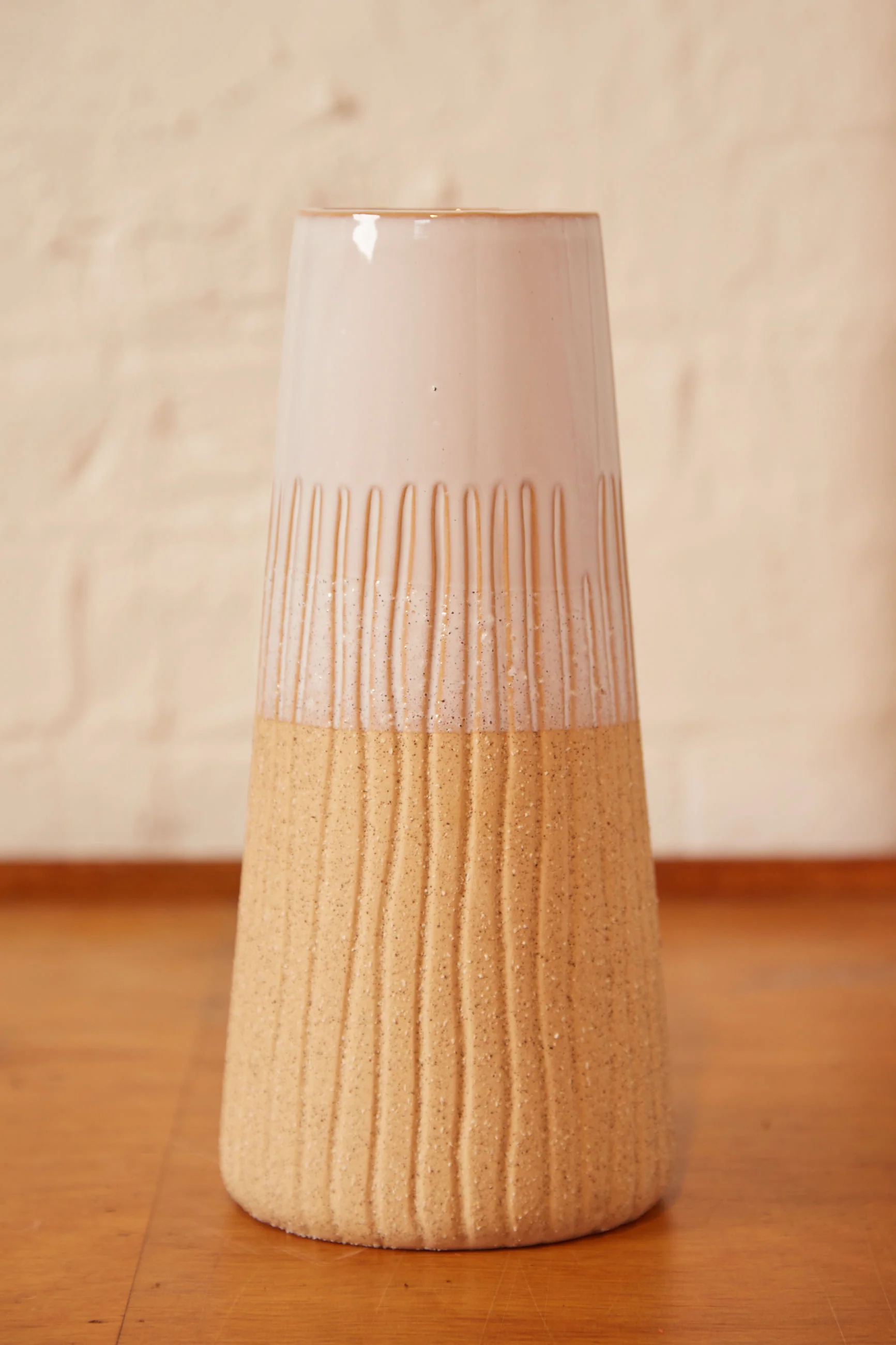 Glazed White And Terracotta Etched Vase - Image 3