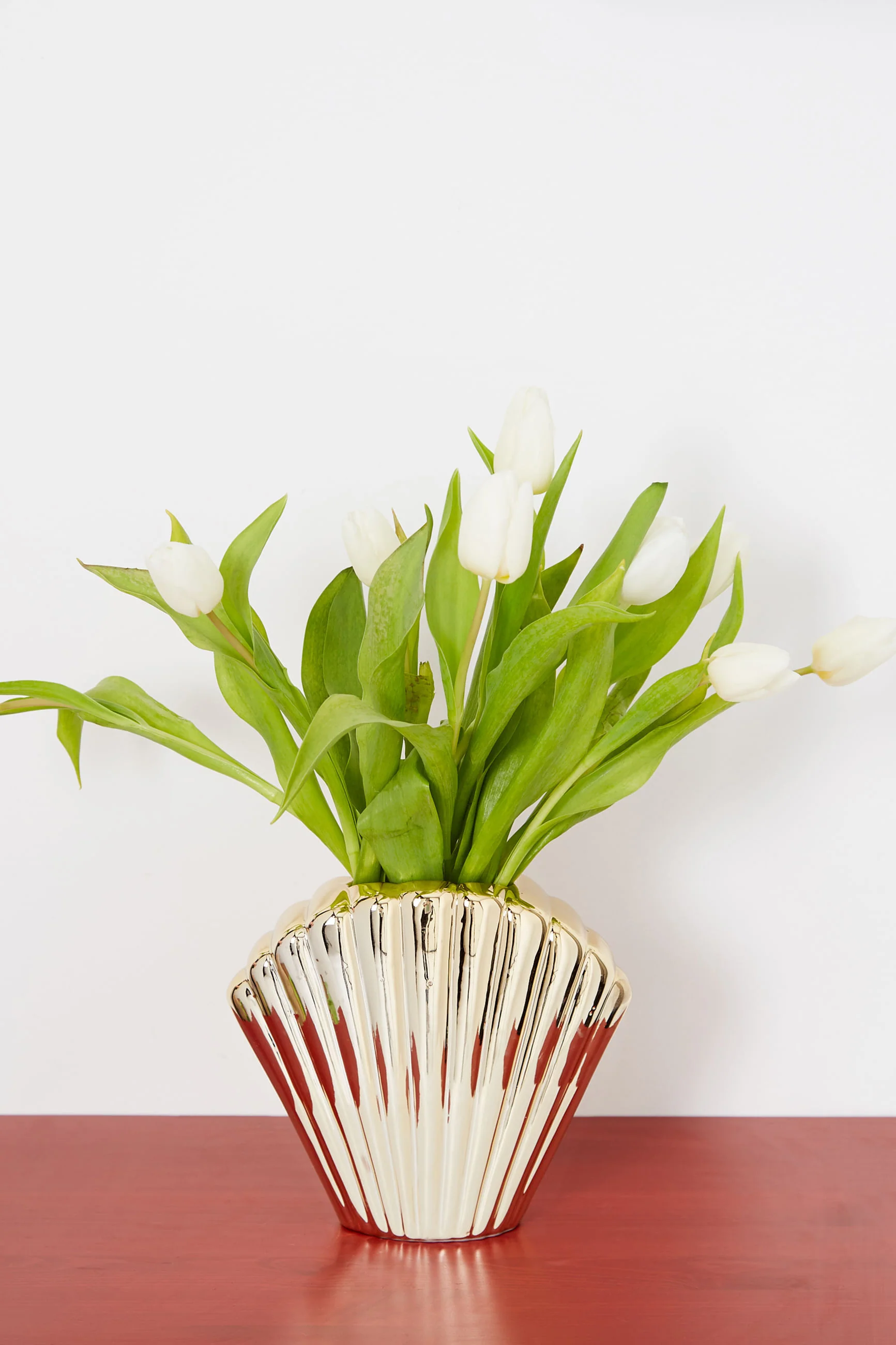 Gold Shell Vase - Image 2