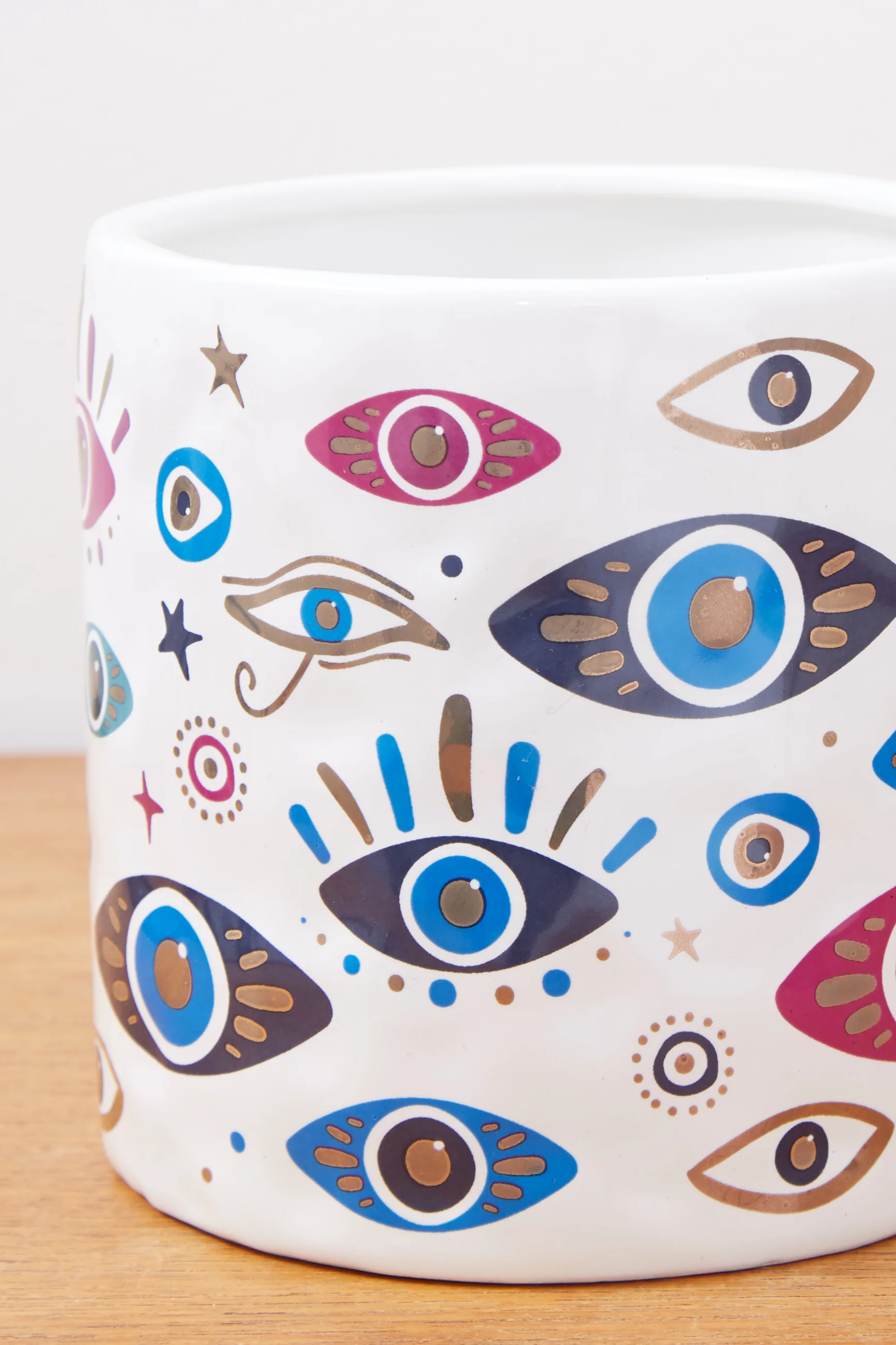 Eye Design Planter - Image 4