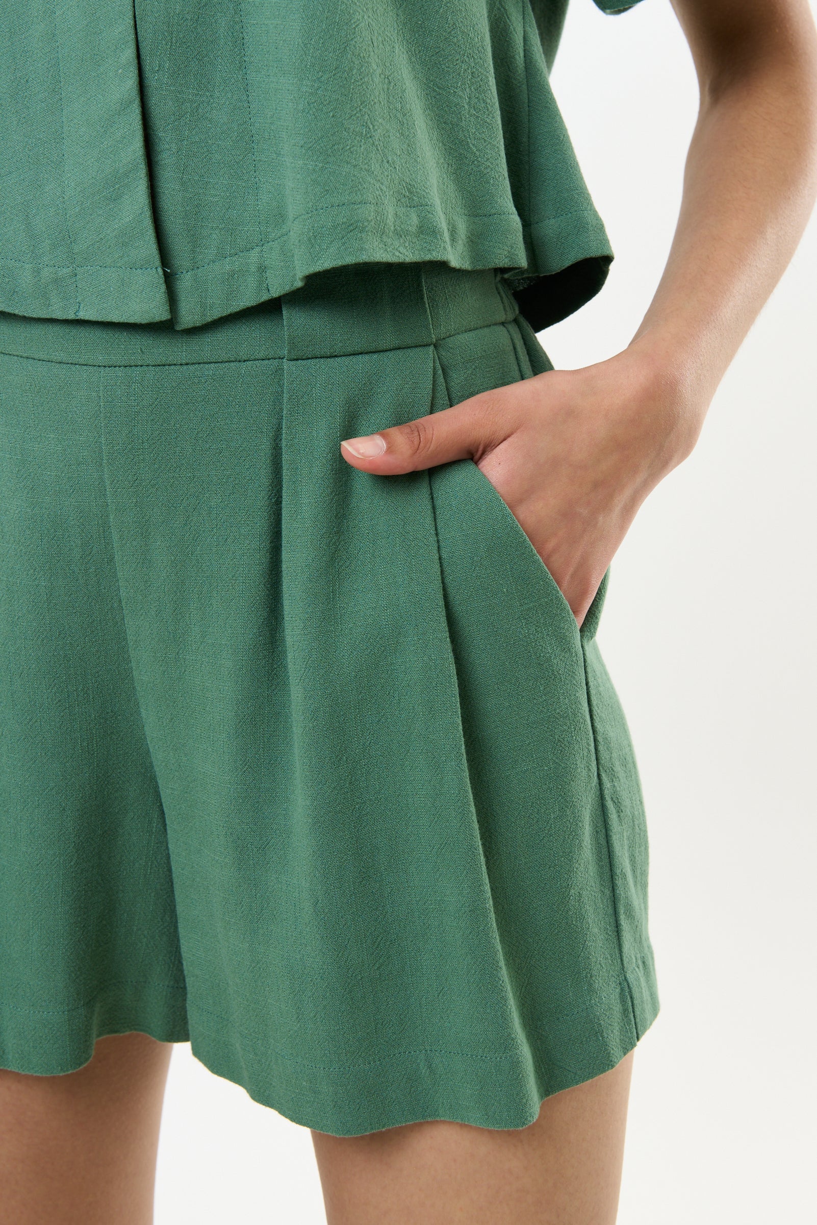 Hilton Linen Mix Shorts - Green - Image 3