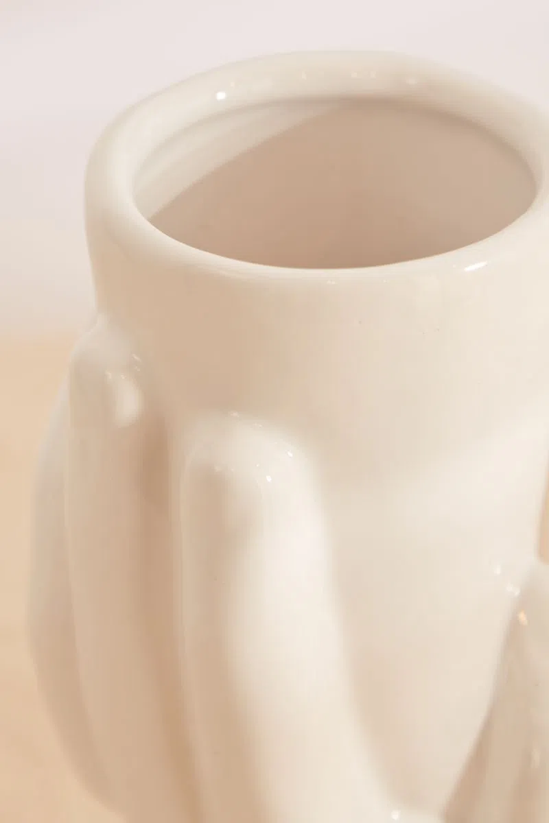 Holding Hands Vase - Image 5