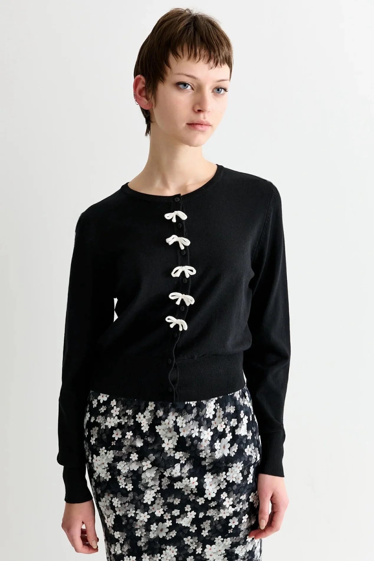 Ives Bow Trimmed Cardigan - Black - Image 2