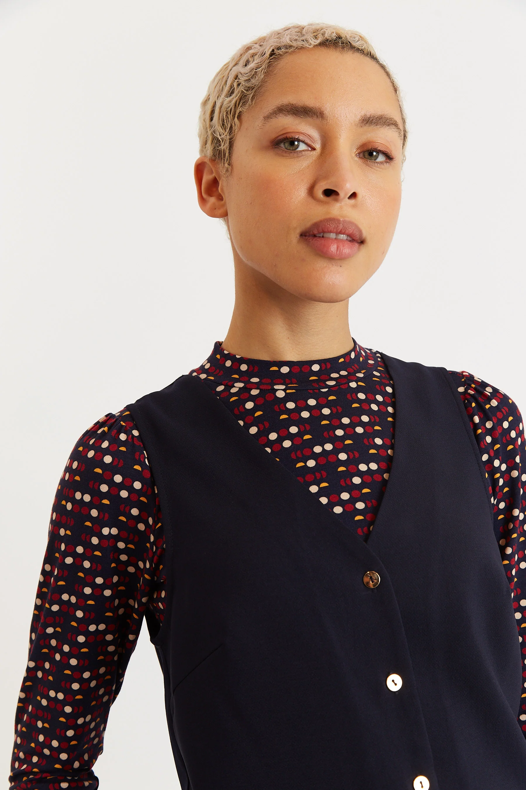 Jakson Sustainable Satin Back Crepe Waistcoat - Navy - Image 3