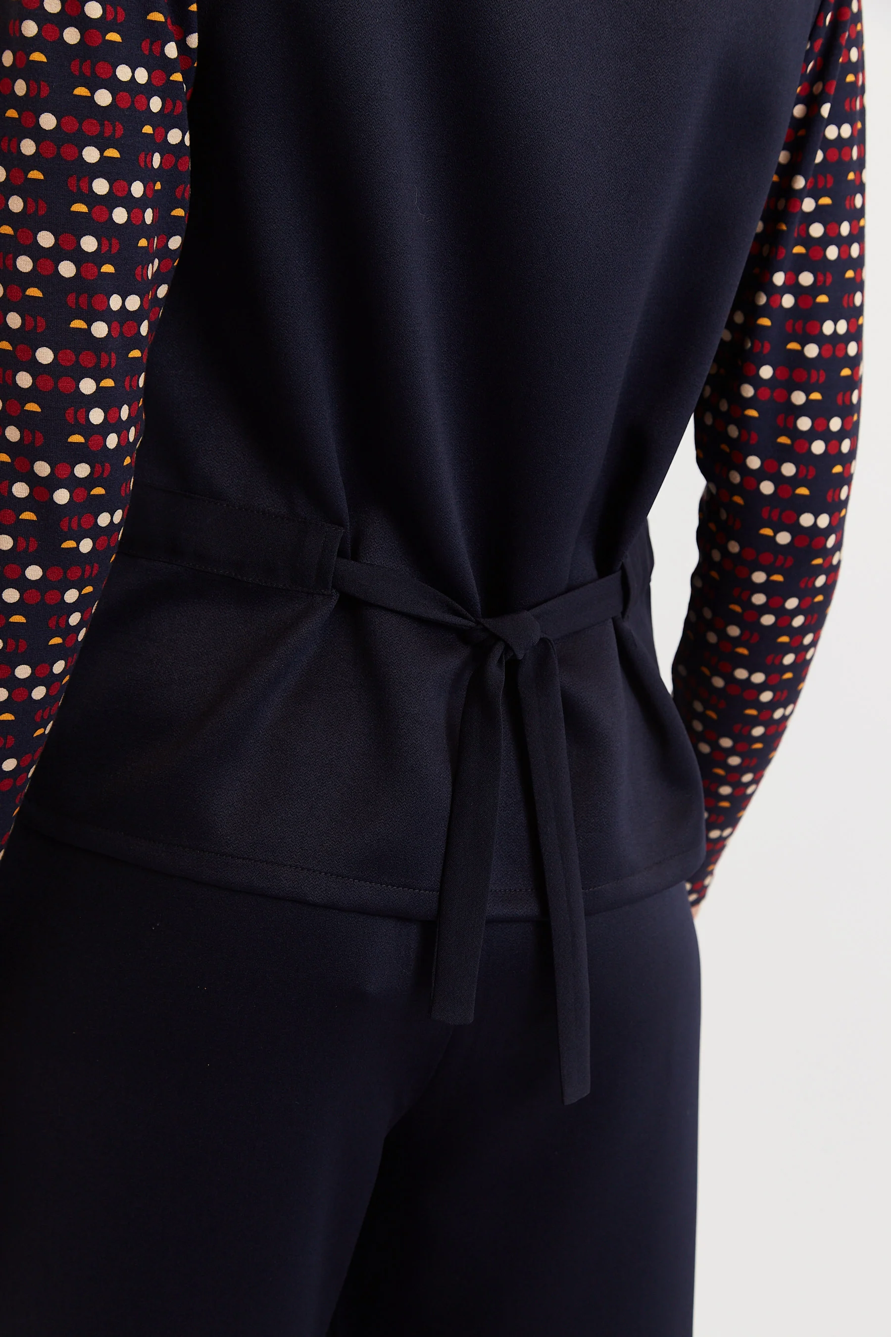 Jakson Sustainable Satin Back Crepe Waistcoat - Navy - Image 5
