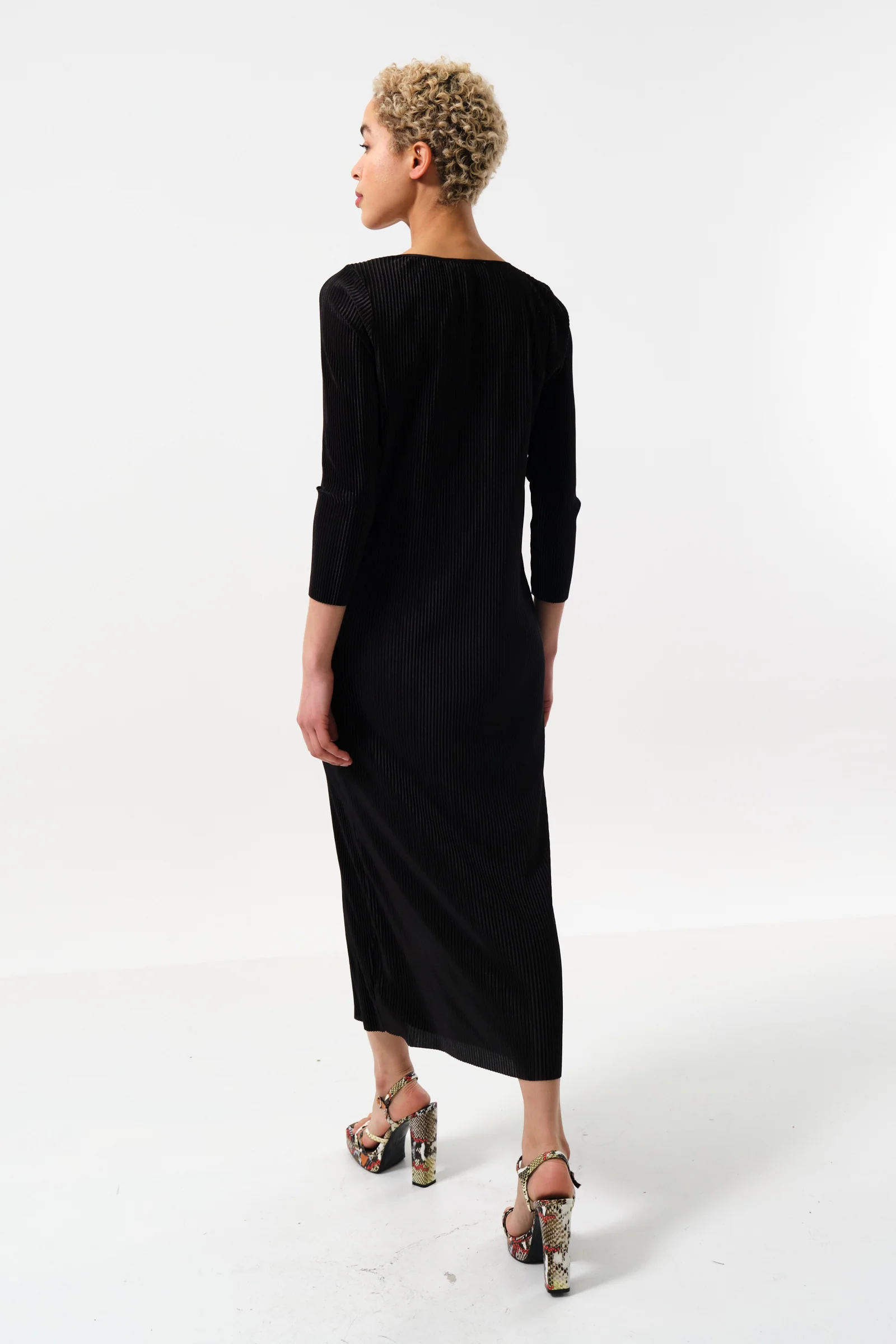 Joeva Pleated Midi Dress - Black - Image 2