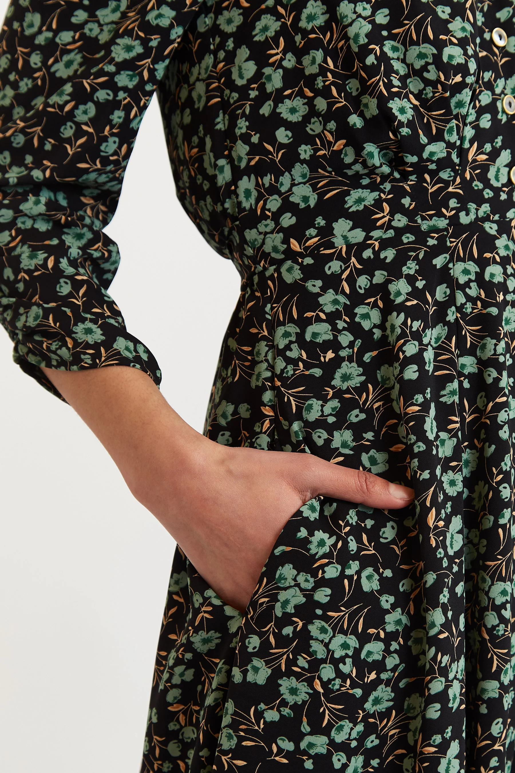 Kathlyn Fleur Vert Print Long Sleeve Midi Dress - Image 3