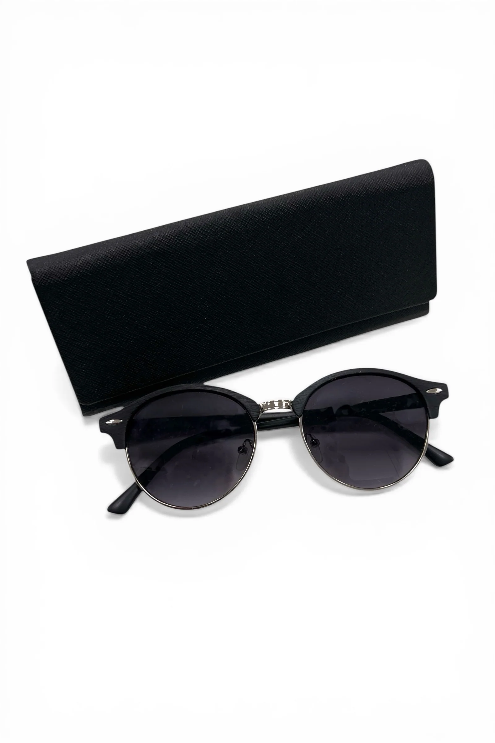 Katy Black Sunglasses - Image 4