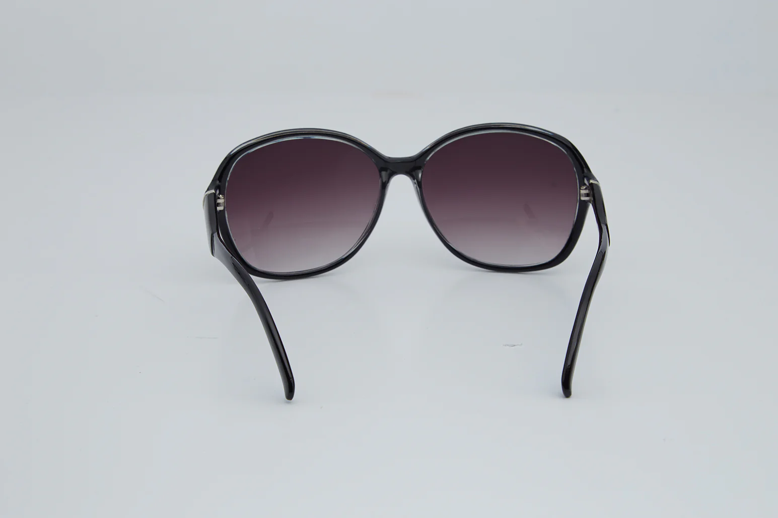 Kauri Black Sunglasses - Image 5
