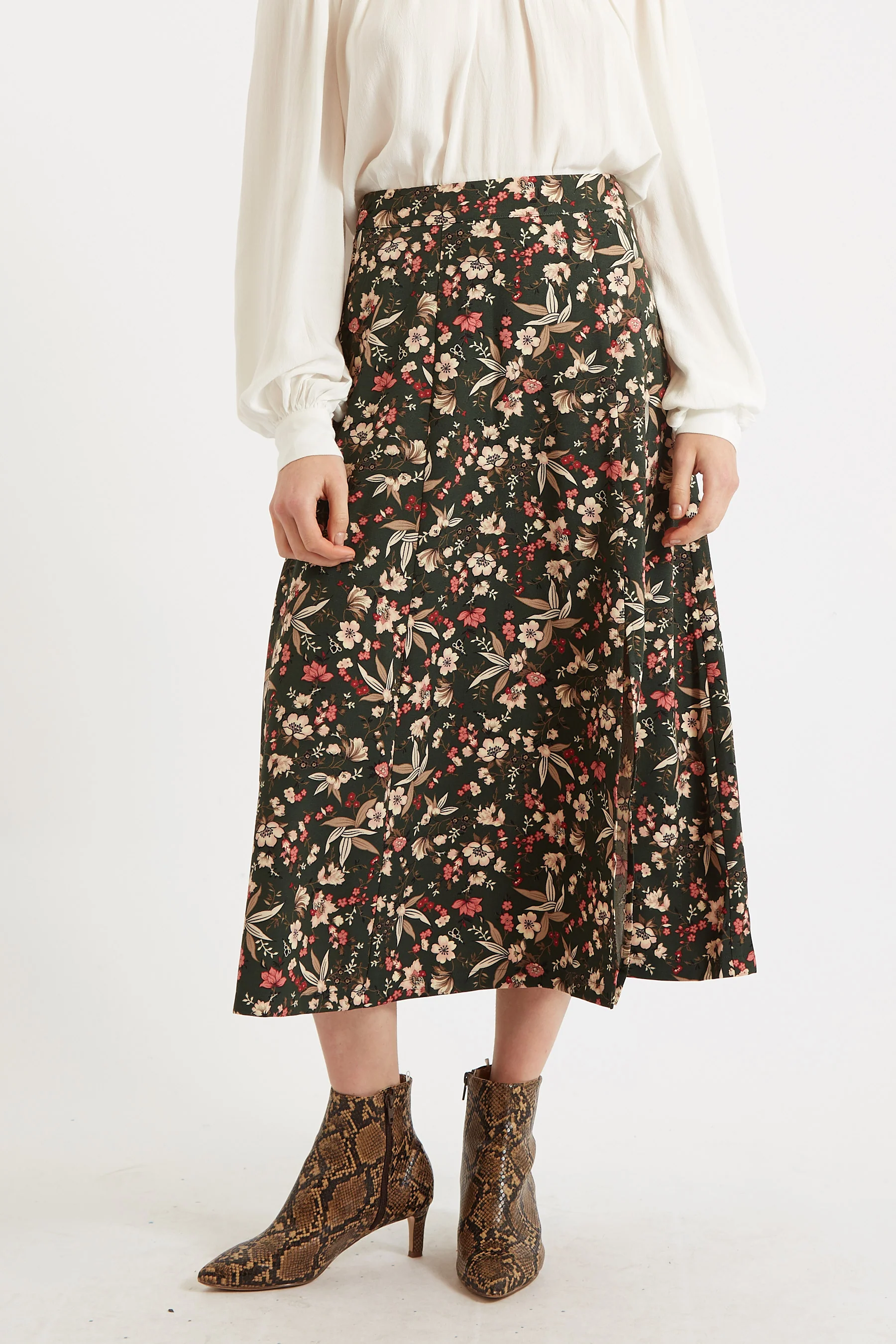 Kiyo Tapestry Print Midi Skirt - Image 4