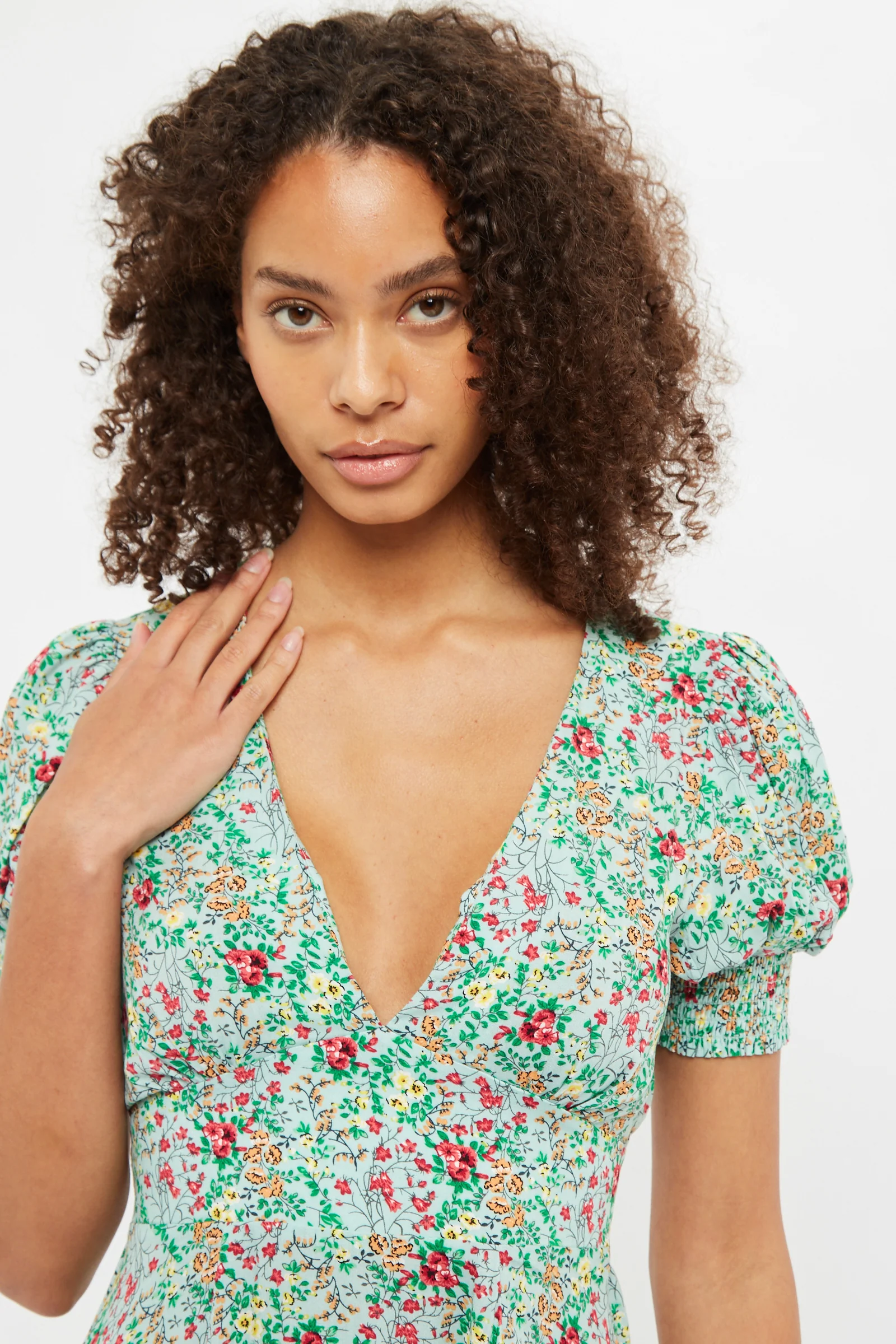 Louche Merle Flower Show Print V Neck Short Sleeve Tea Dress Green - Image 3