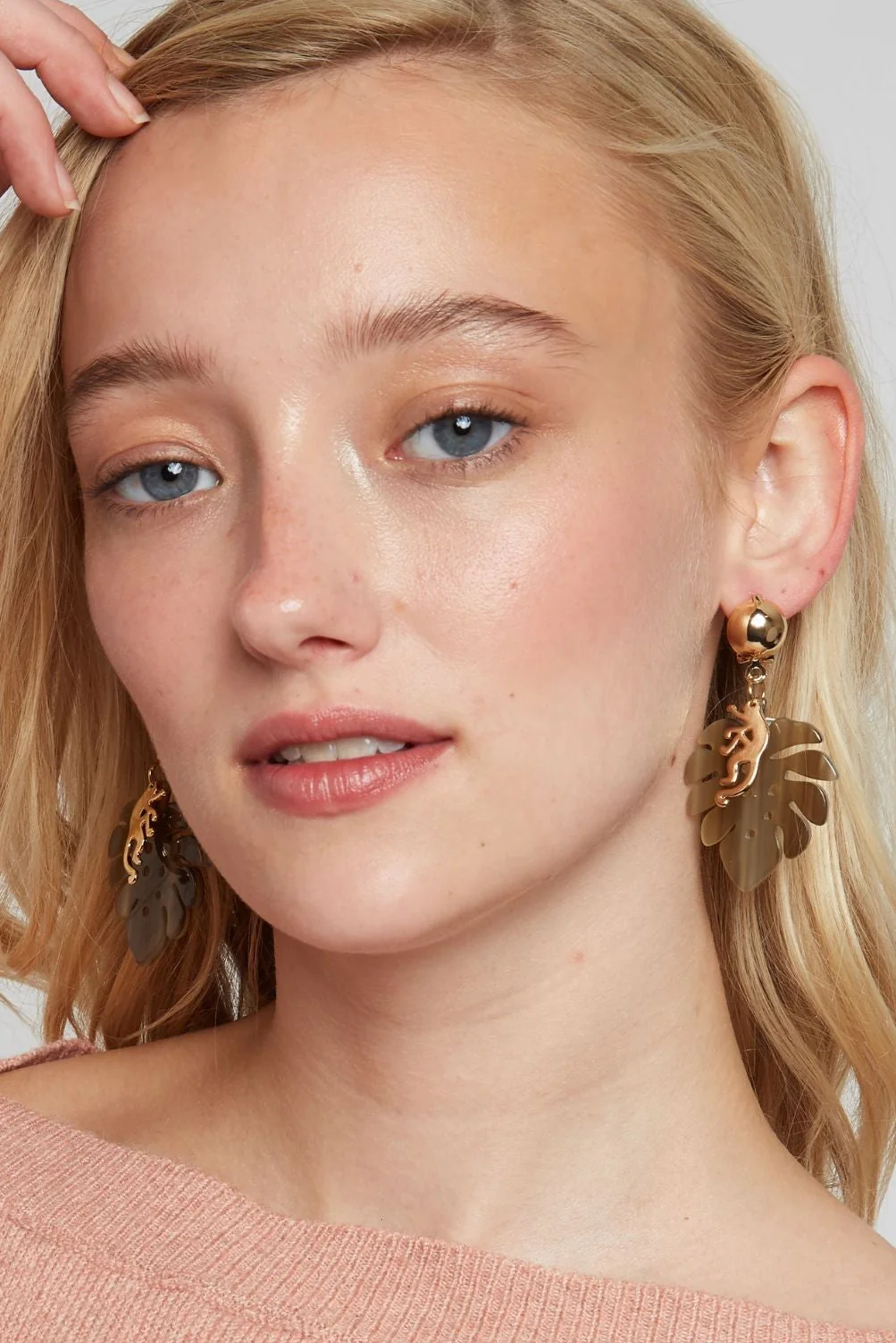 Louche Monkey Leaf Pendant Earring