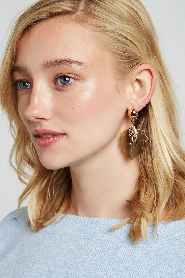 Louche Monkey Leaf Pendant Earring - Image 2