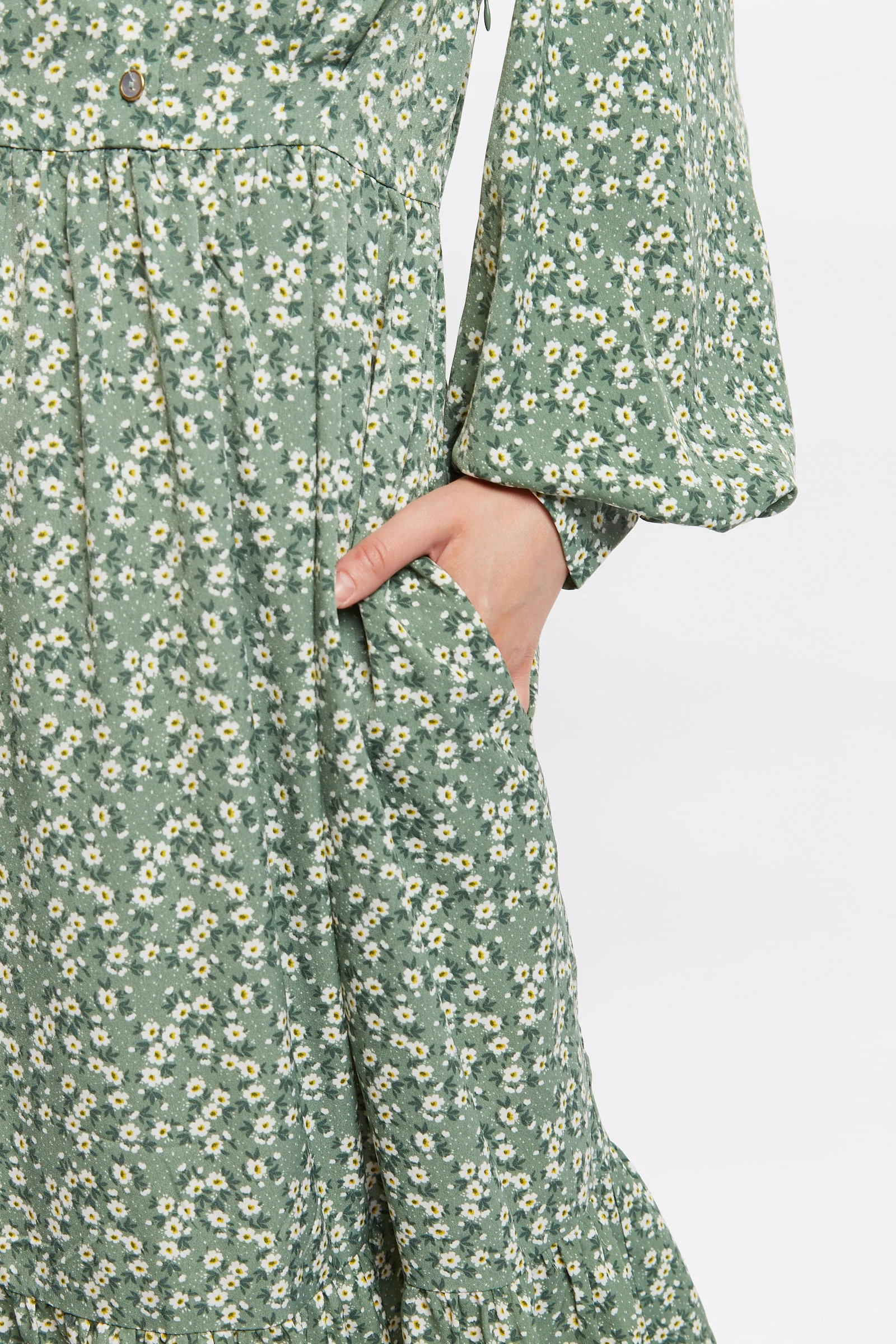 Louche Nathalia Double Daisy Print Tiered Midi Dress - Image 4