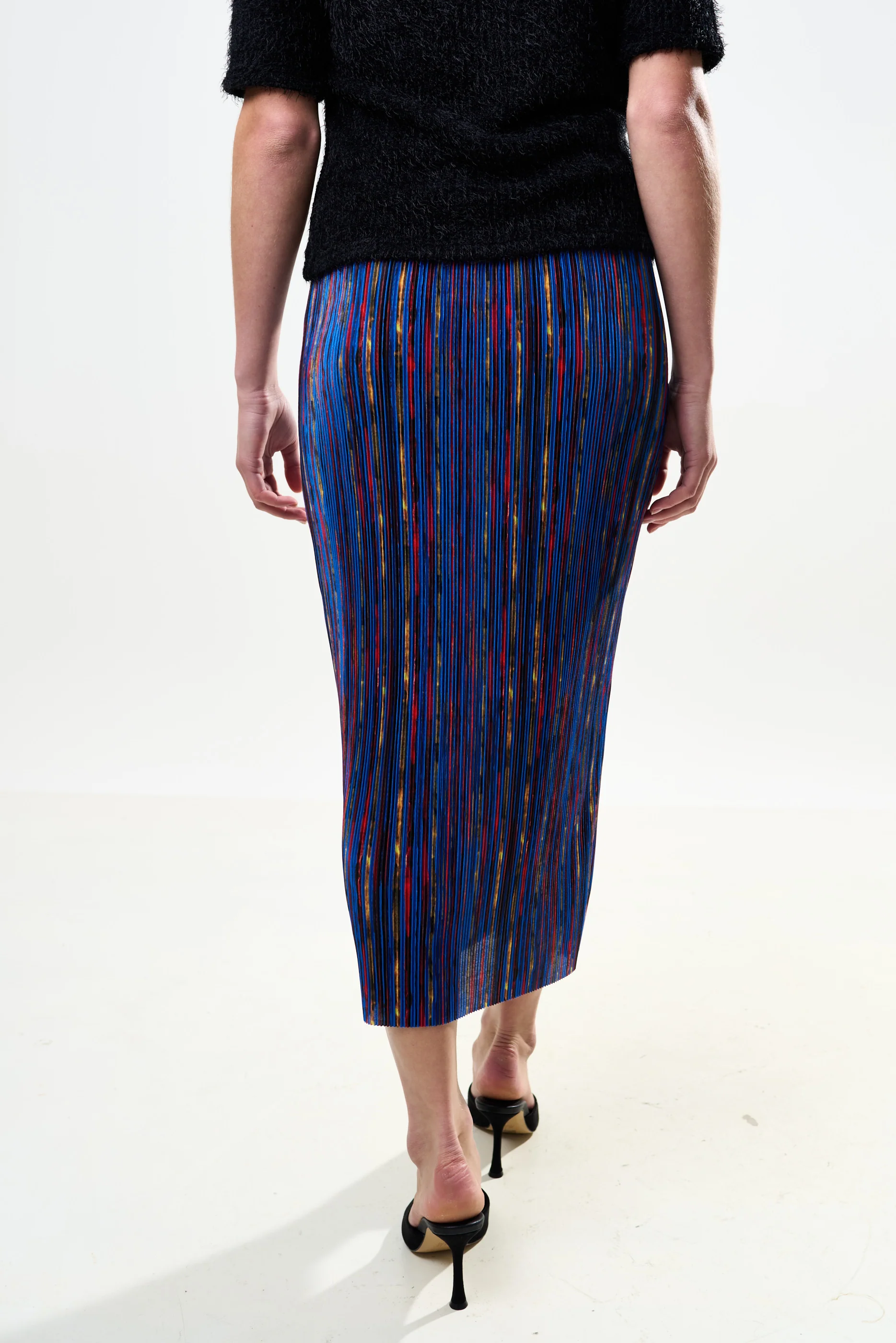 Maylis Abstract Print Pleat Midi Skirt - Image 2
