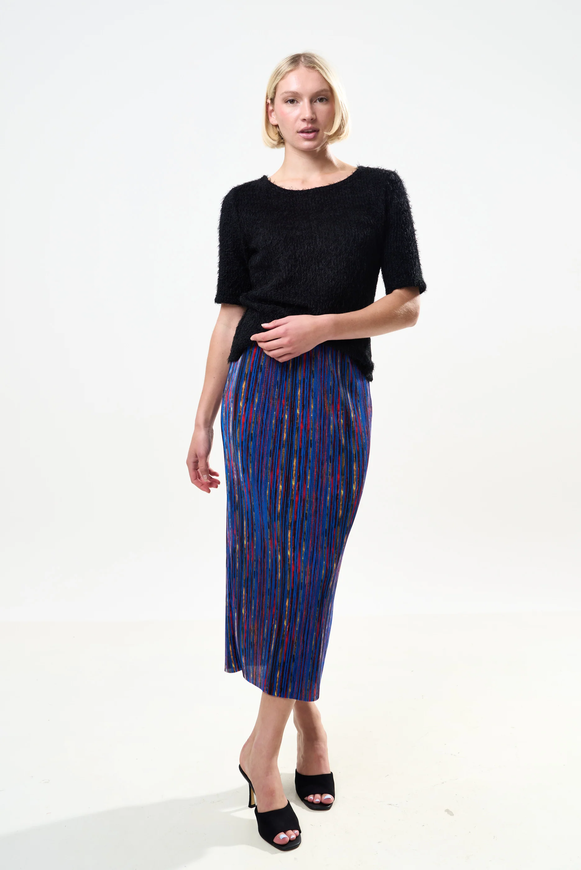 Maylis Abstract Print Pleat Midi Skirt - Image 3
