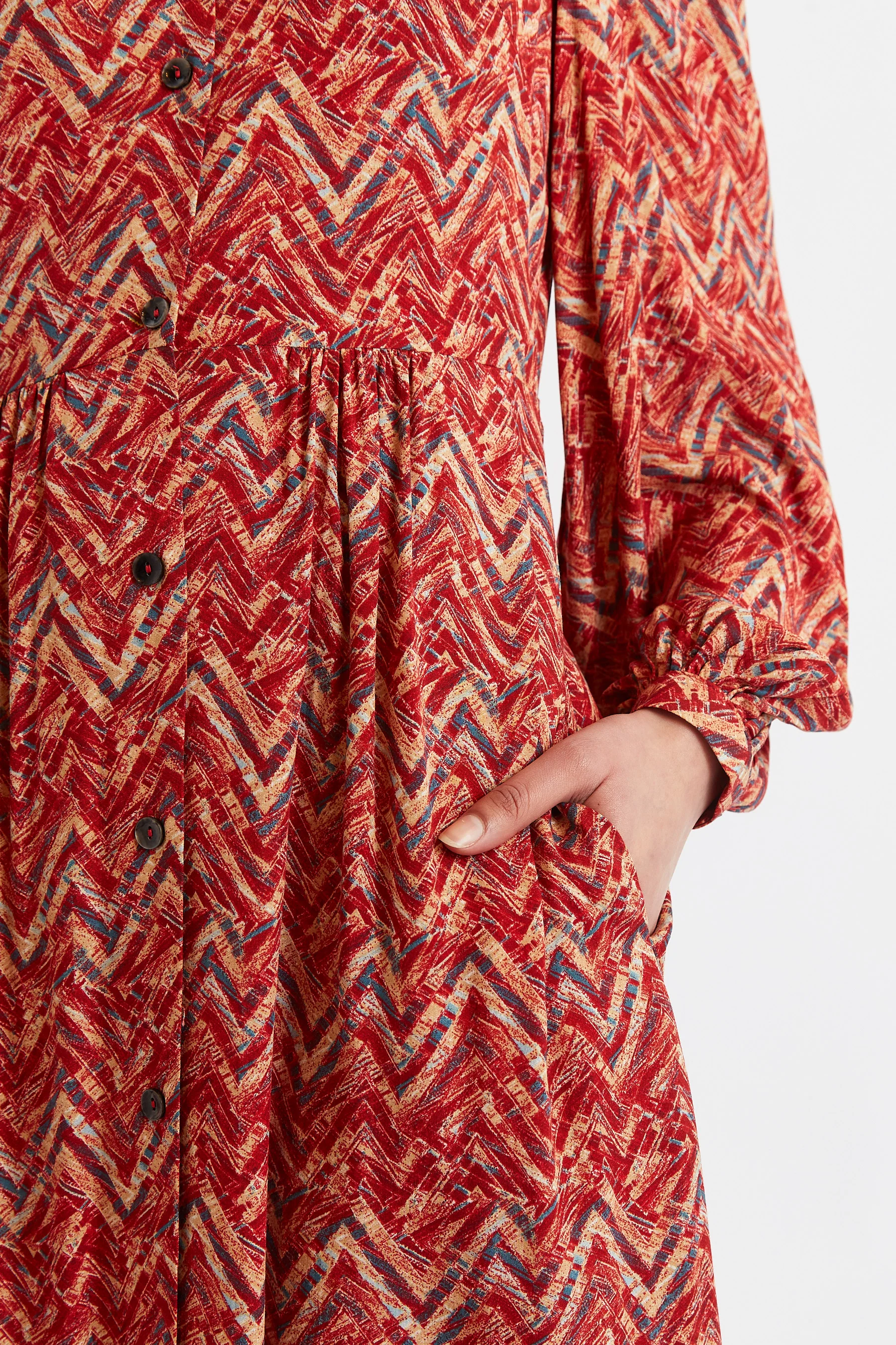 Nayma Art Attack Print Long Sleeve Midi Dress - Red - Image 4