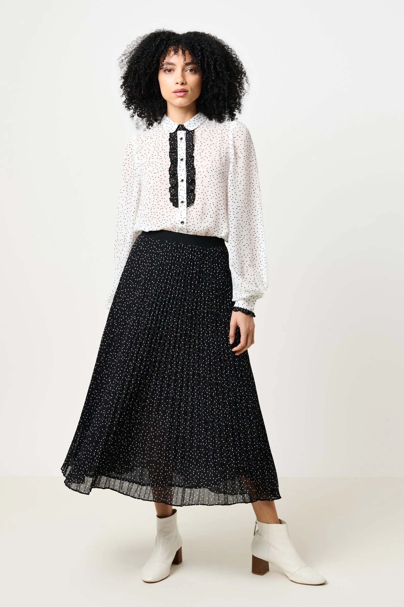 Riley Raindrop Pleated Midi Skirt - Black - Image 3