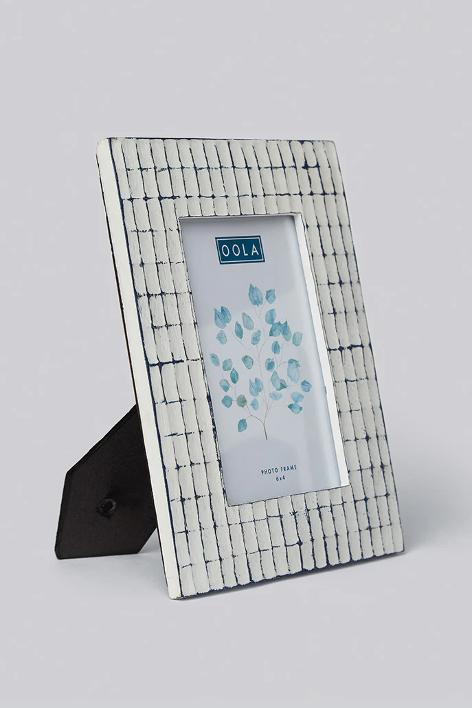 White Square Pattern Photo Frame 6X4 - Image 2