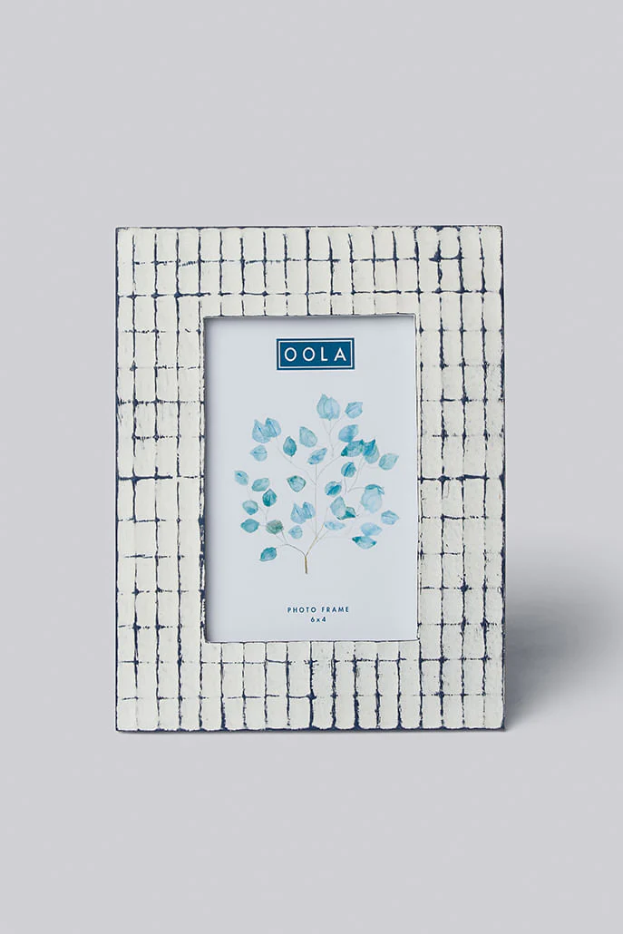 White Square Pattern Photo Frame 6X4 - Image 4