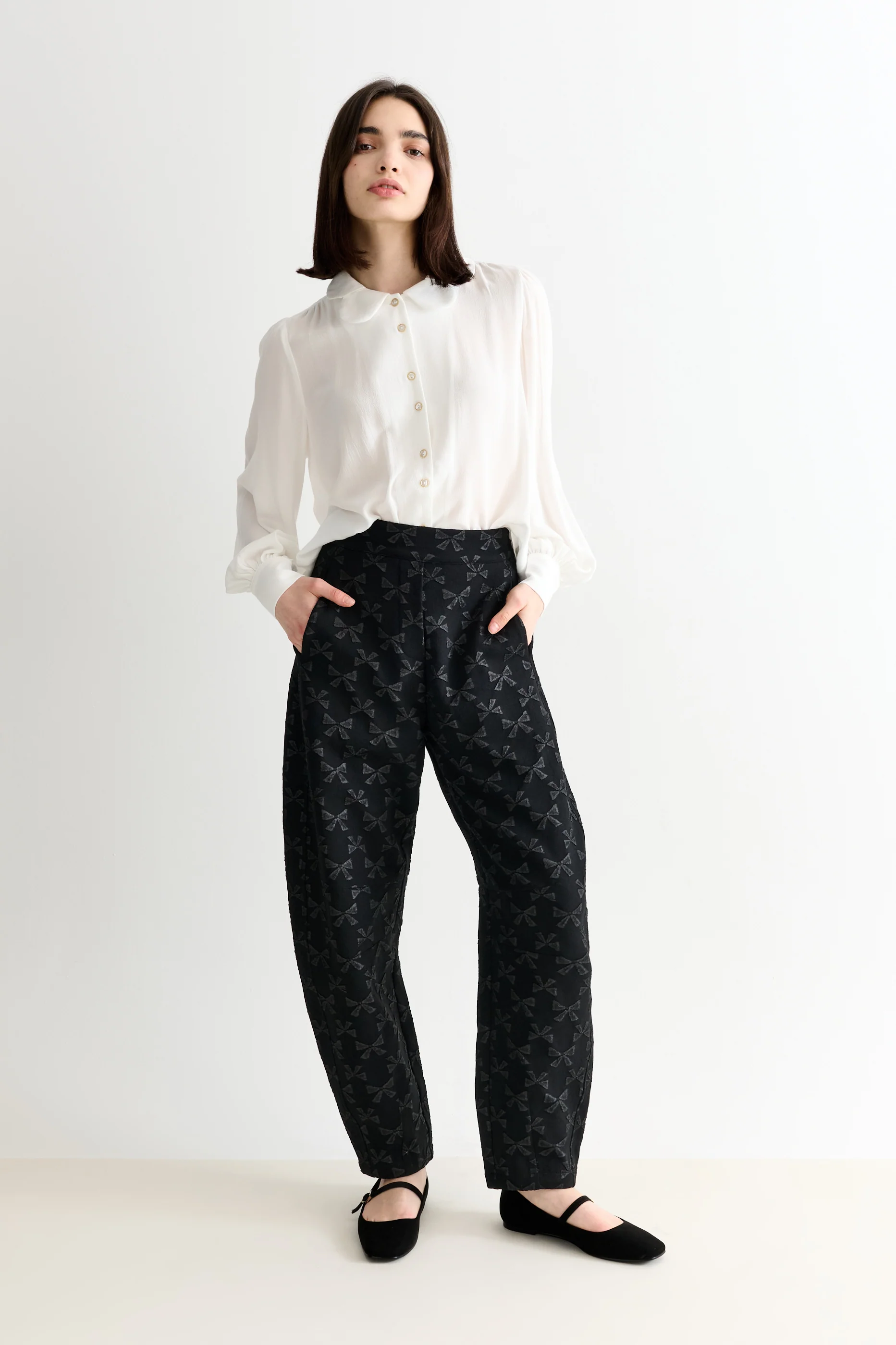 Sutton Bow Jacquard Barrel Trousers - Black - Image 4