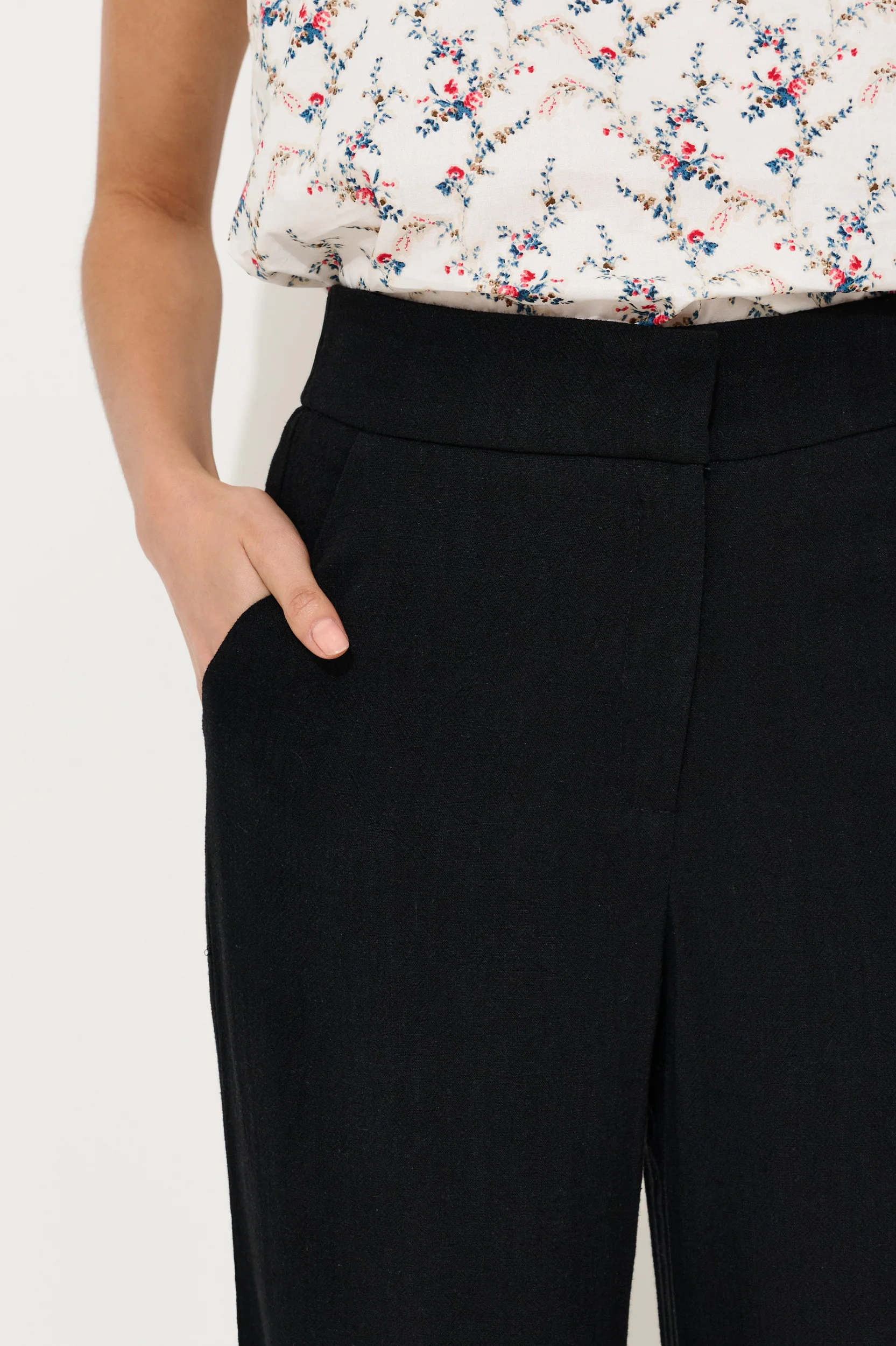 Tilde Linen Mix Straight Leg Trousers - Black - Image 4