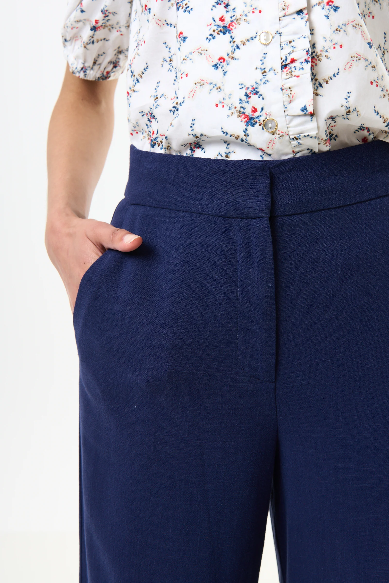 Tilde Linen Mix Straight Leg Trousers - Navy - Image 4