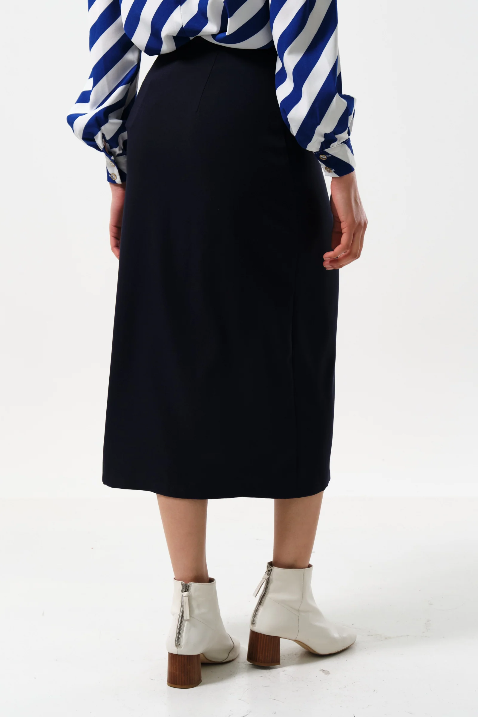 Timo Satin Back Crepe Sustainable Midi Skirt - Navy - Image 2