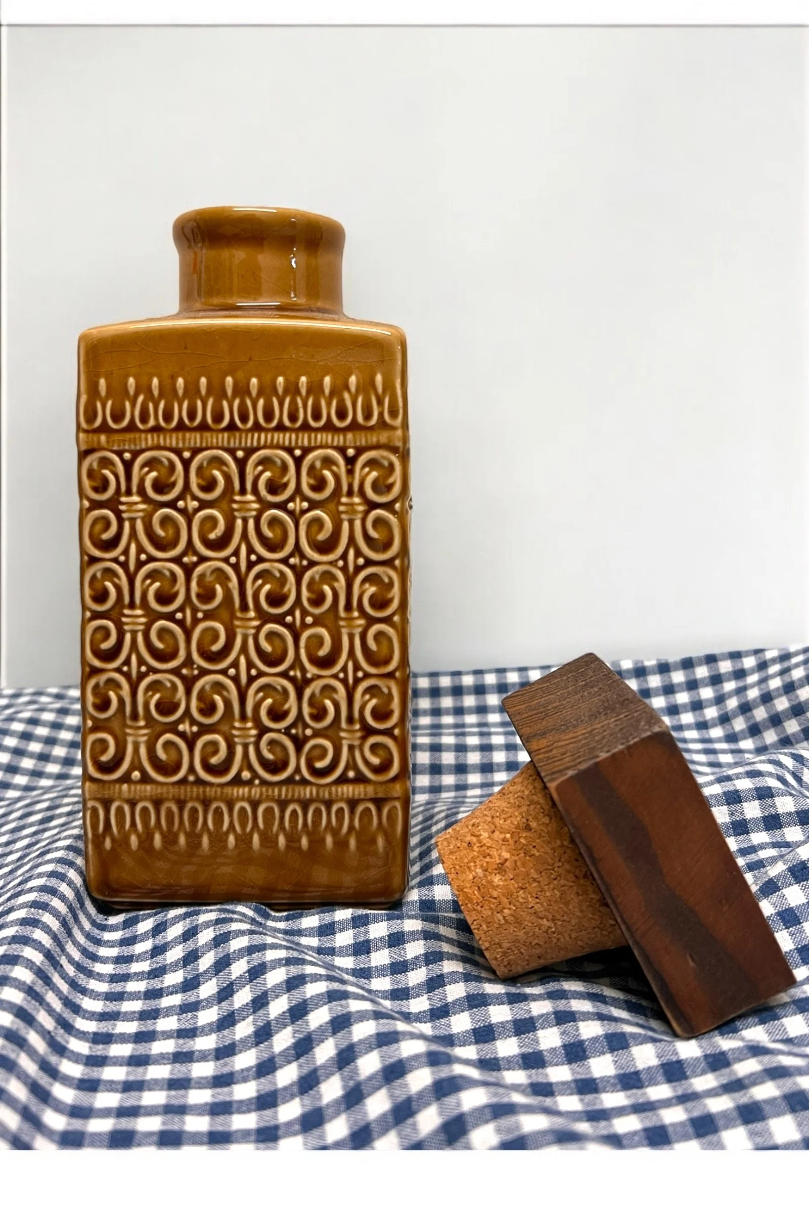 Vintage Style Brown Patterned Bottle - Image 3